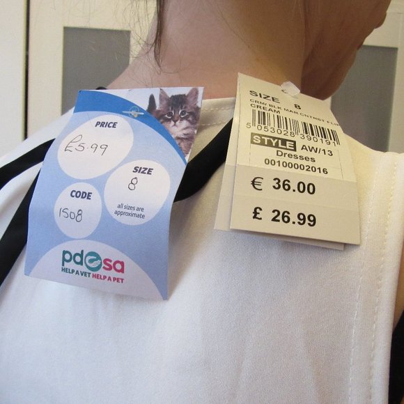 Vintage Black and White Dress with Attached Necklace by Quiz UK 8 = US Size 4 - Picture 10 of 10